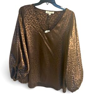 Vine & Love Brown Satin Leopard Pattern Balloon Sleeve V Neck Top Size Large NWT